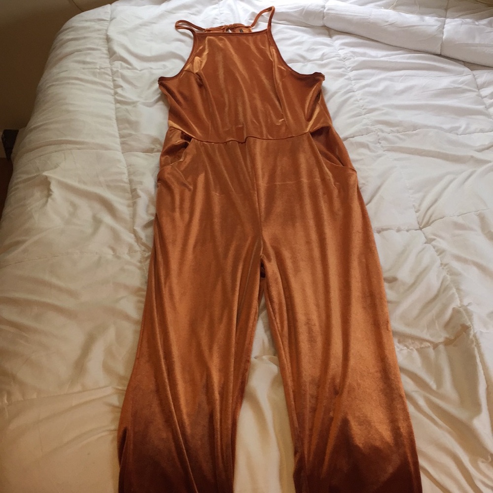 Romper - Picture 2 of 5
